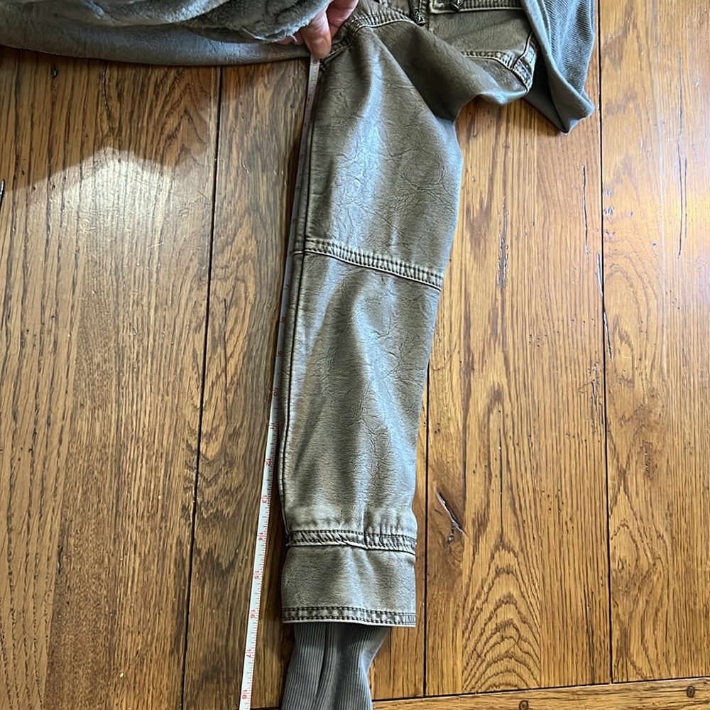 Jacket - Picture 9 of 10